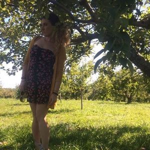 Meet your Posher, Danielle